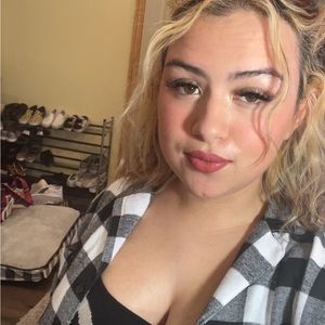 Meet your Posher, Priscilla